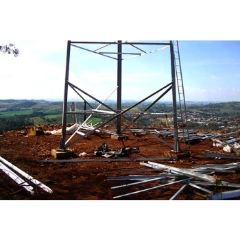 Montagem de Torres de Telecomunicações